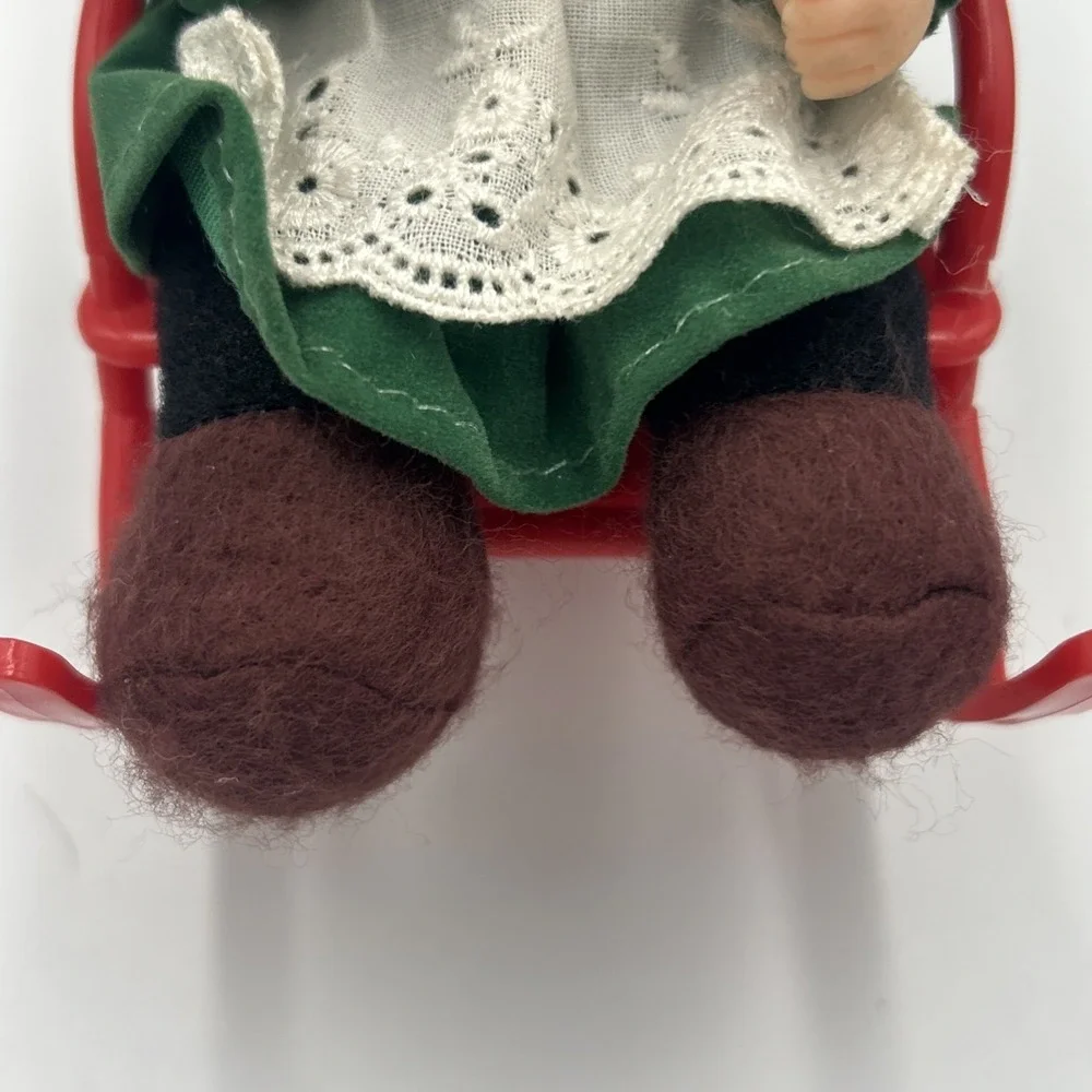 Vintage ROCKABABIES Christmas Mrs. Claus Rocking Music Box Made in Tawain Works
